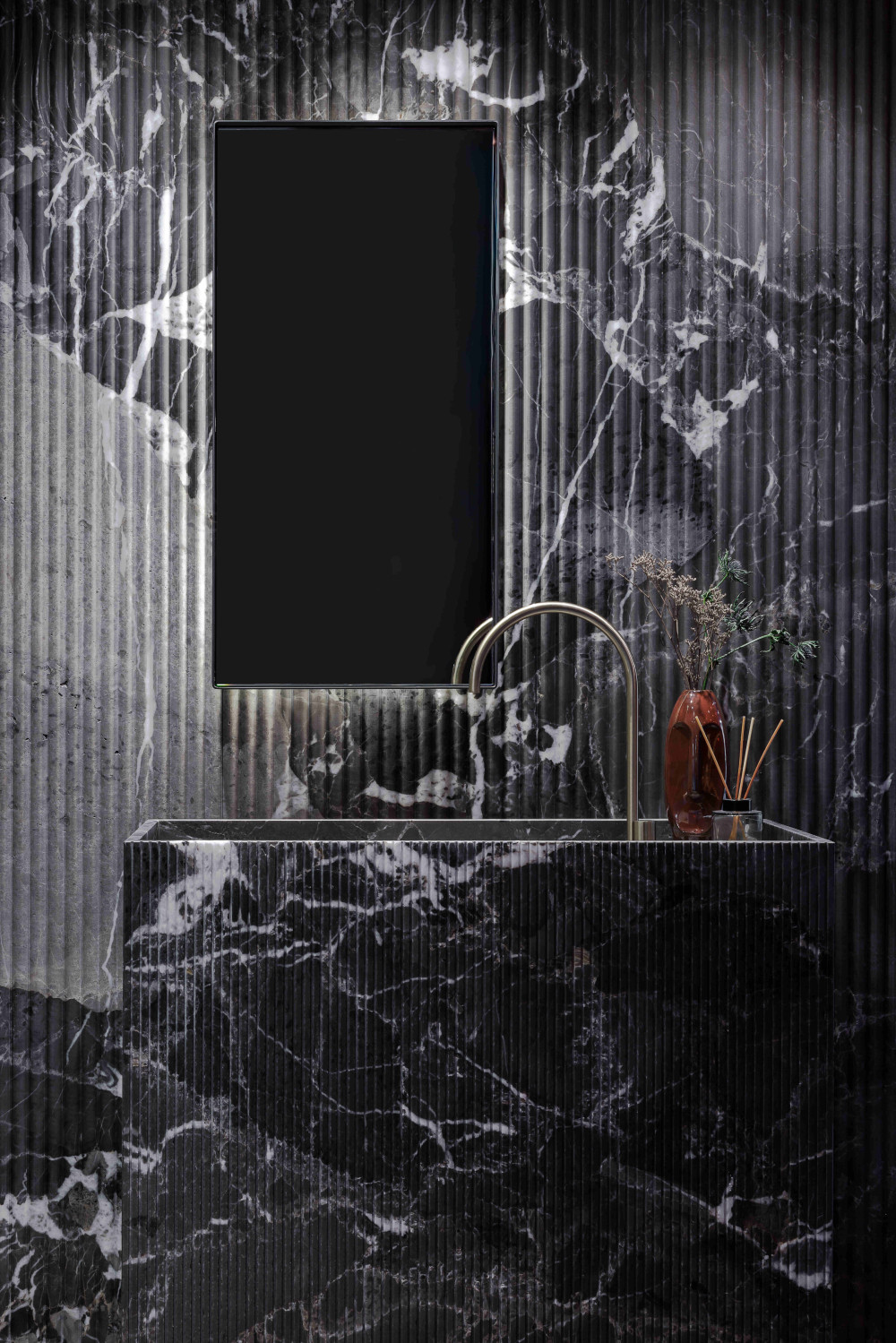 GRAND ANTIQUE GREY - Modern Marble Finishes