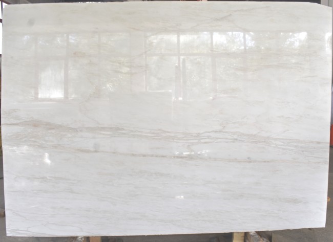 Calacatta Ango slab