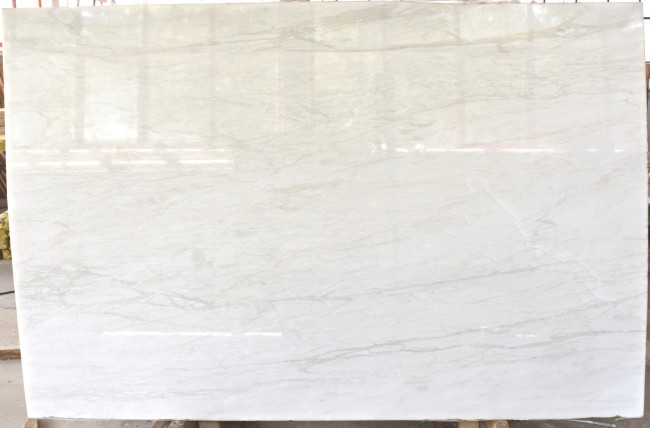 Calacatta Ango slab