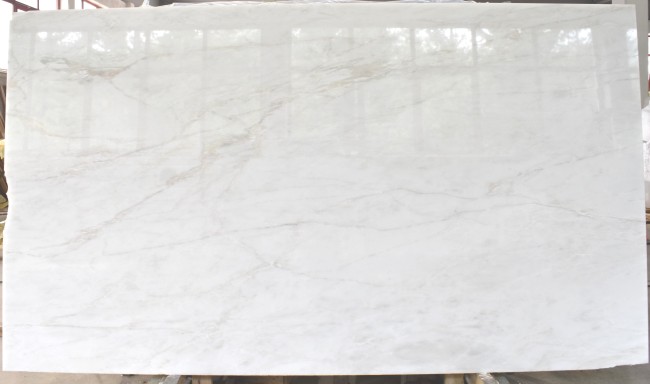 Calacatta Ango slab