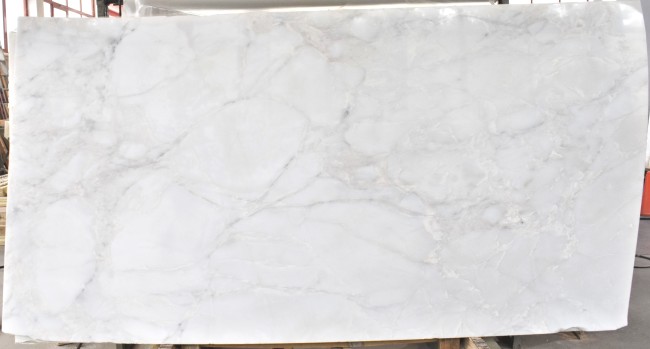 Calacatta Ango slab