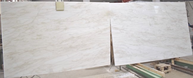 Calacatta Ango slab