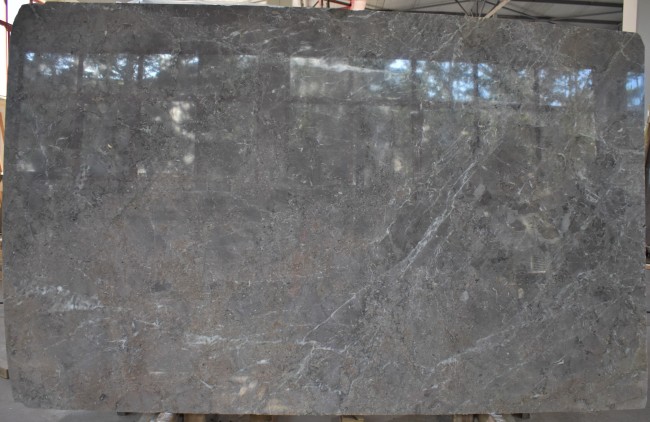 Mont Parnes slab